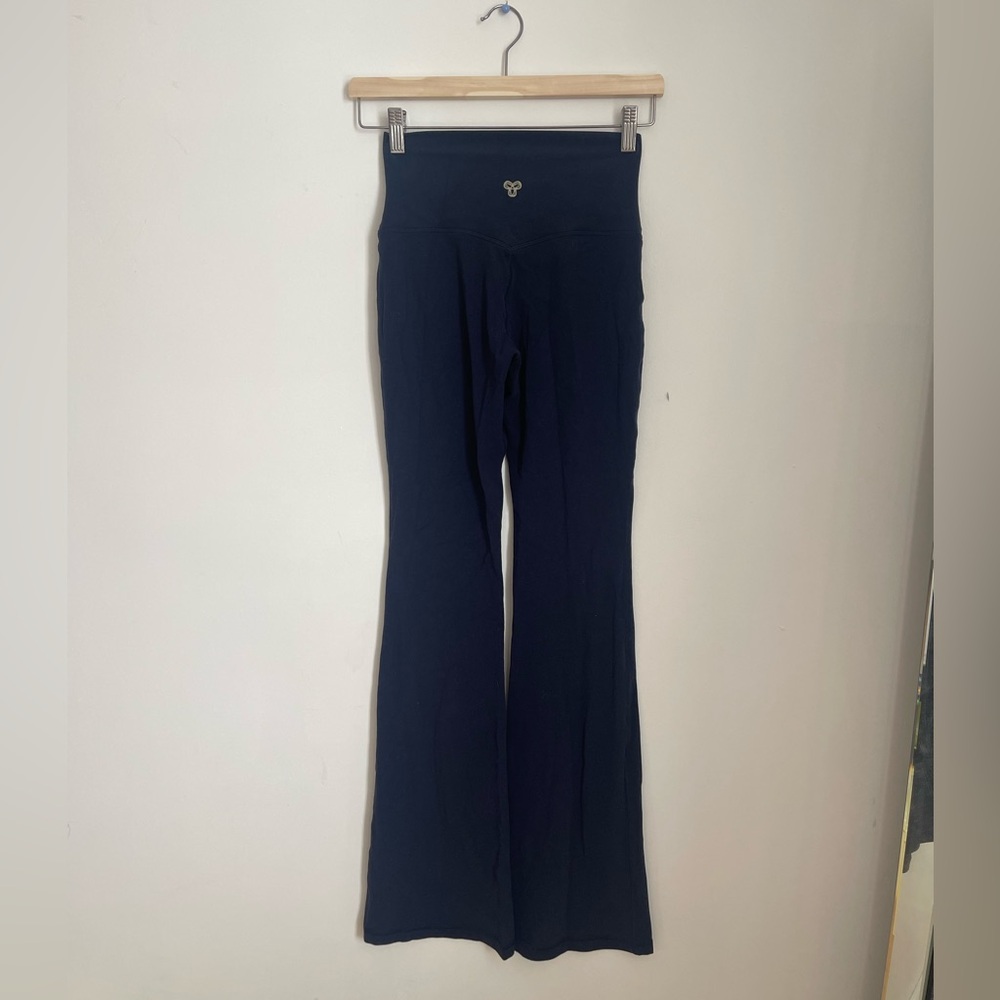 TNA “golden” Navy Blue tall Leggings